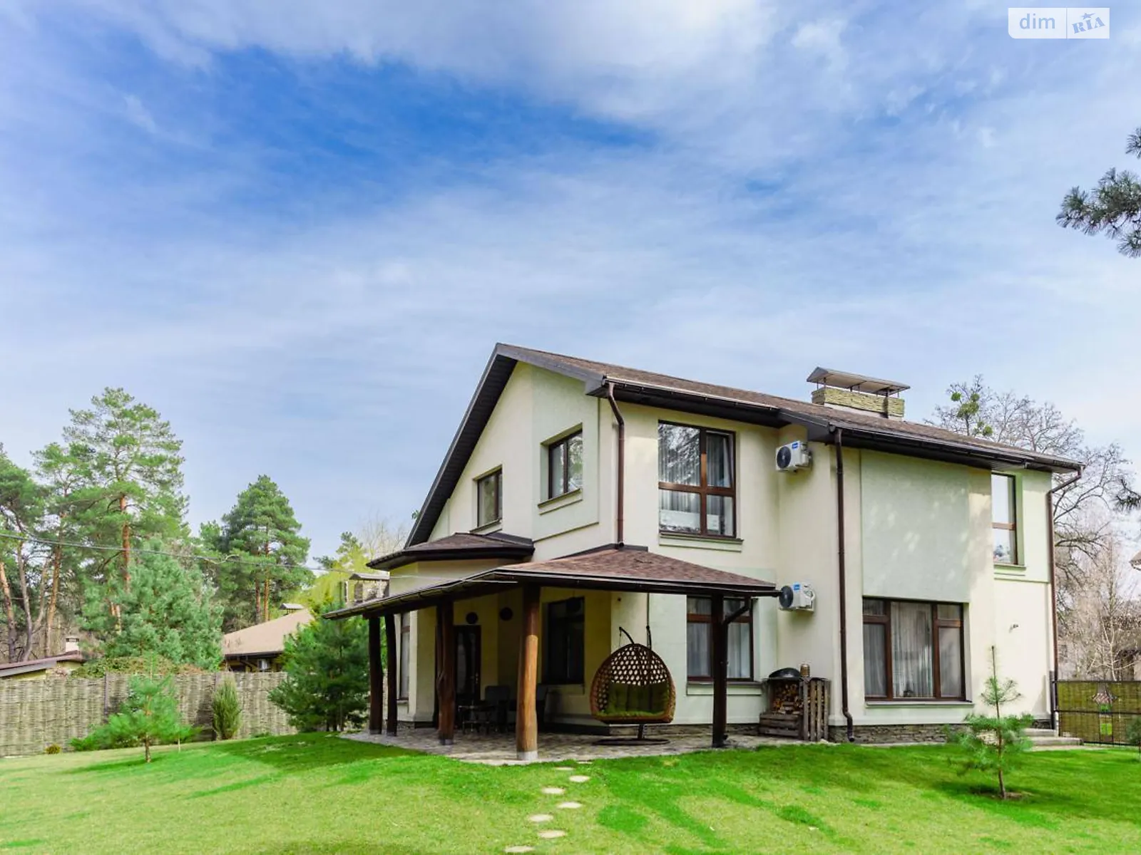 Продается дом на 2 этажа 238.7 кв. м с беседкой, цена: 220000 $ - фото 1
