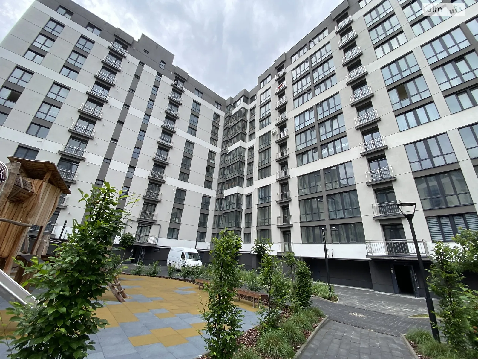 Продается 1-комнатная квартира 38 кв. м в Ивано-Франковске, ул. Довженко А., 31 - фото 1