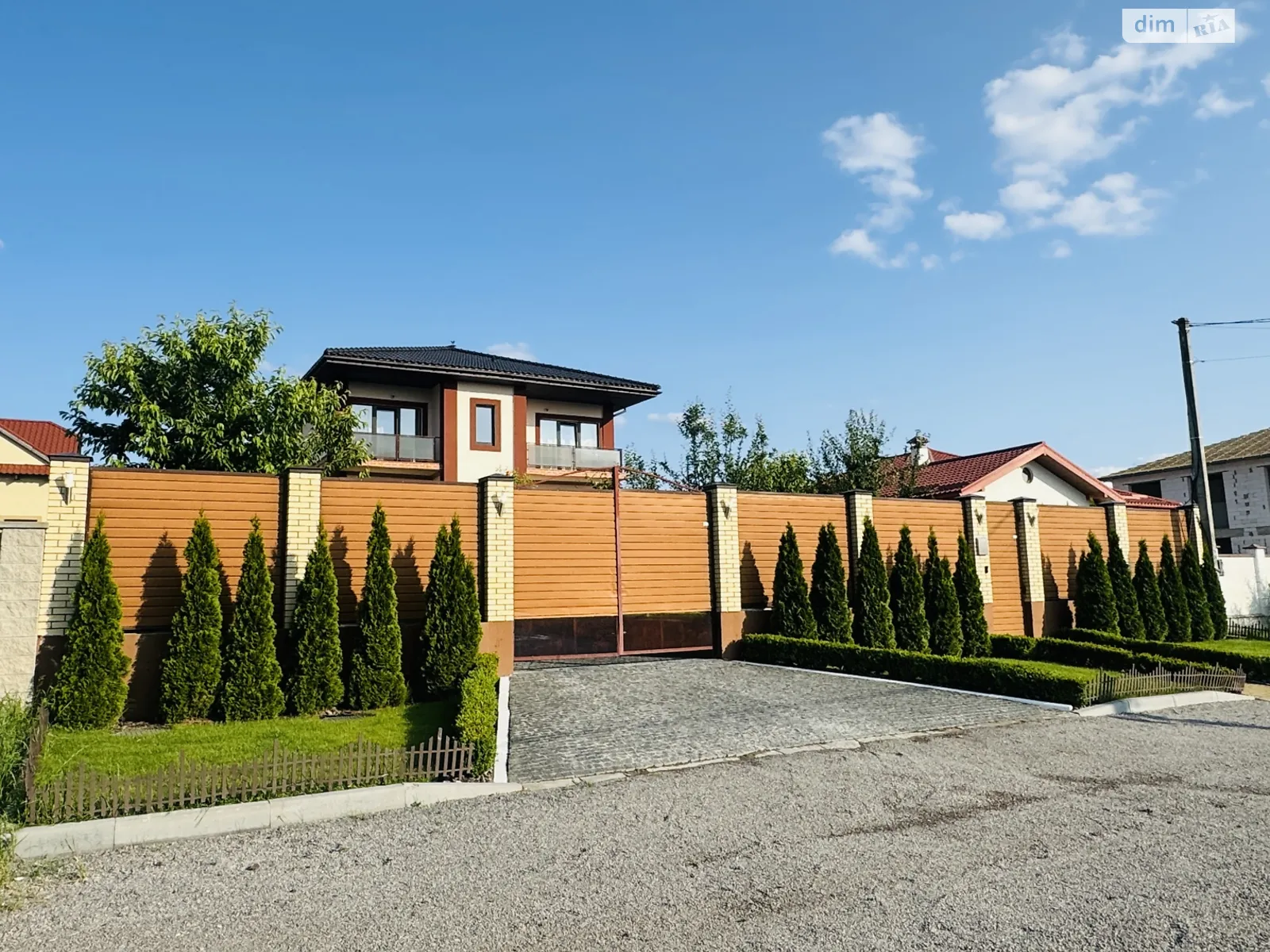 Продається будинок 2 поверховий 213 кв. м з ділянкою, цена: 335000 $ - фото 1