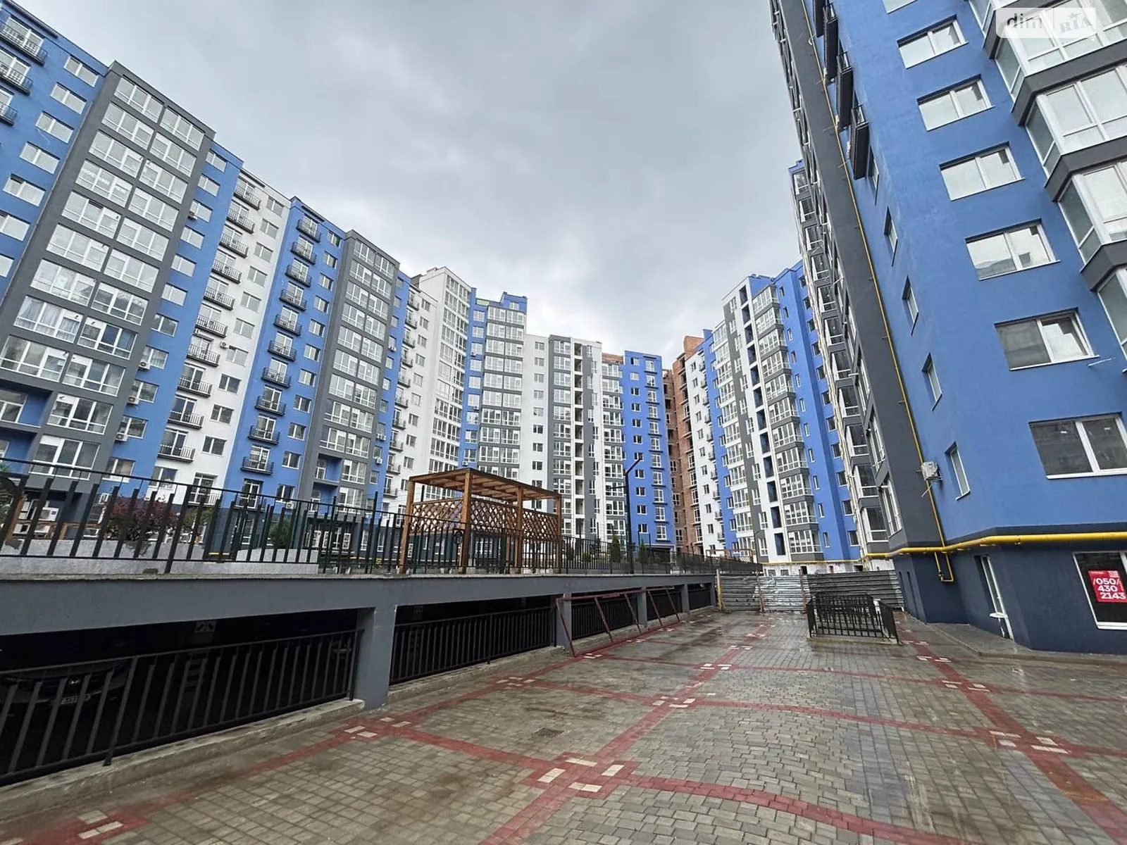 Продается 1-комнатная квартира 41 кв. м в Ивано-Франковске, ул. Княгинин, 44 корпус 19 - фото 1