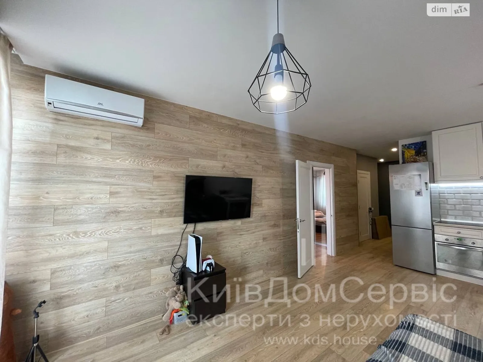 Продается 1-комнатная квартира 57.6 кв. м в Броварах, ул. Вячеслава Черновола, 9 - фото 1