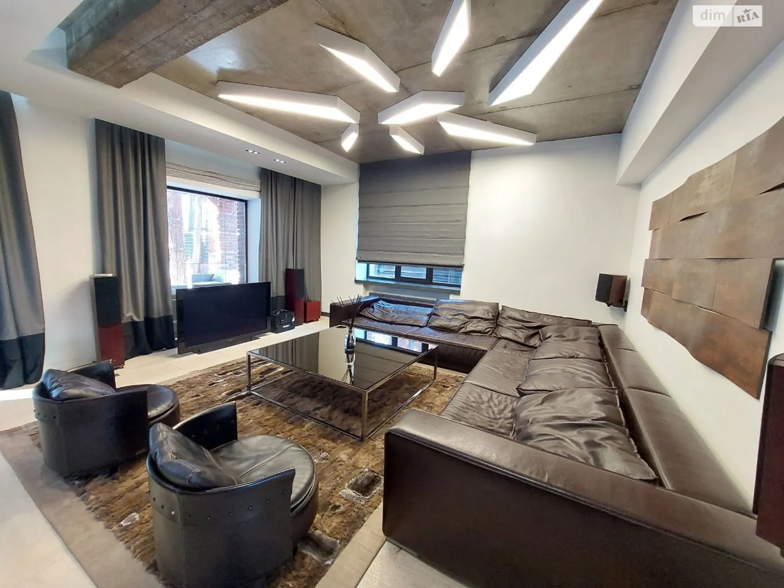 Сдается в аренду дом на 2 этажа 450 кв. м с террасой, цена: 4000 $ - фото 1
