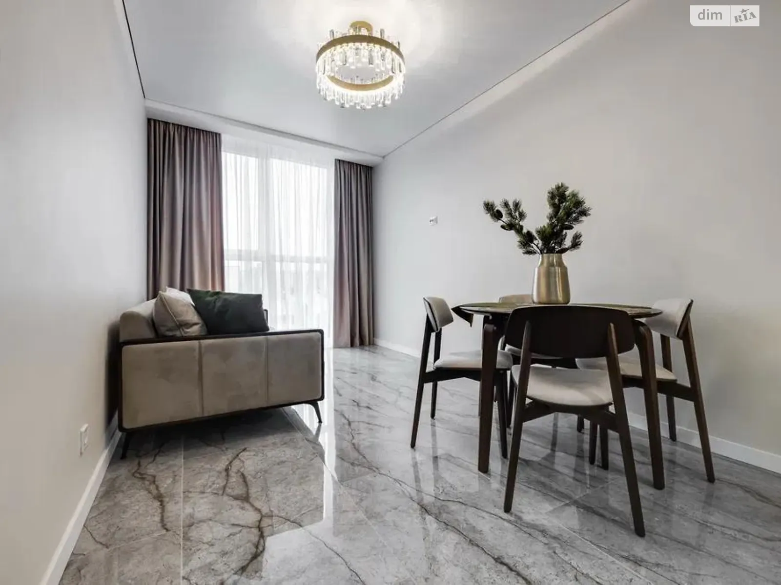 Сдается в аренду 1-комнатная квартира 46.4 кв. м в Львове, цена: 680 $ - фото 1