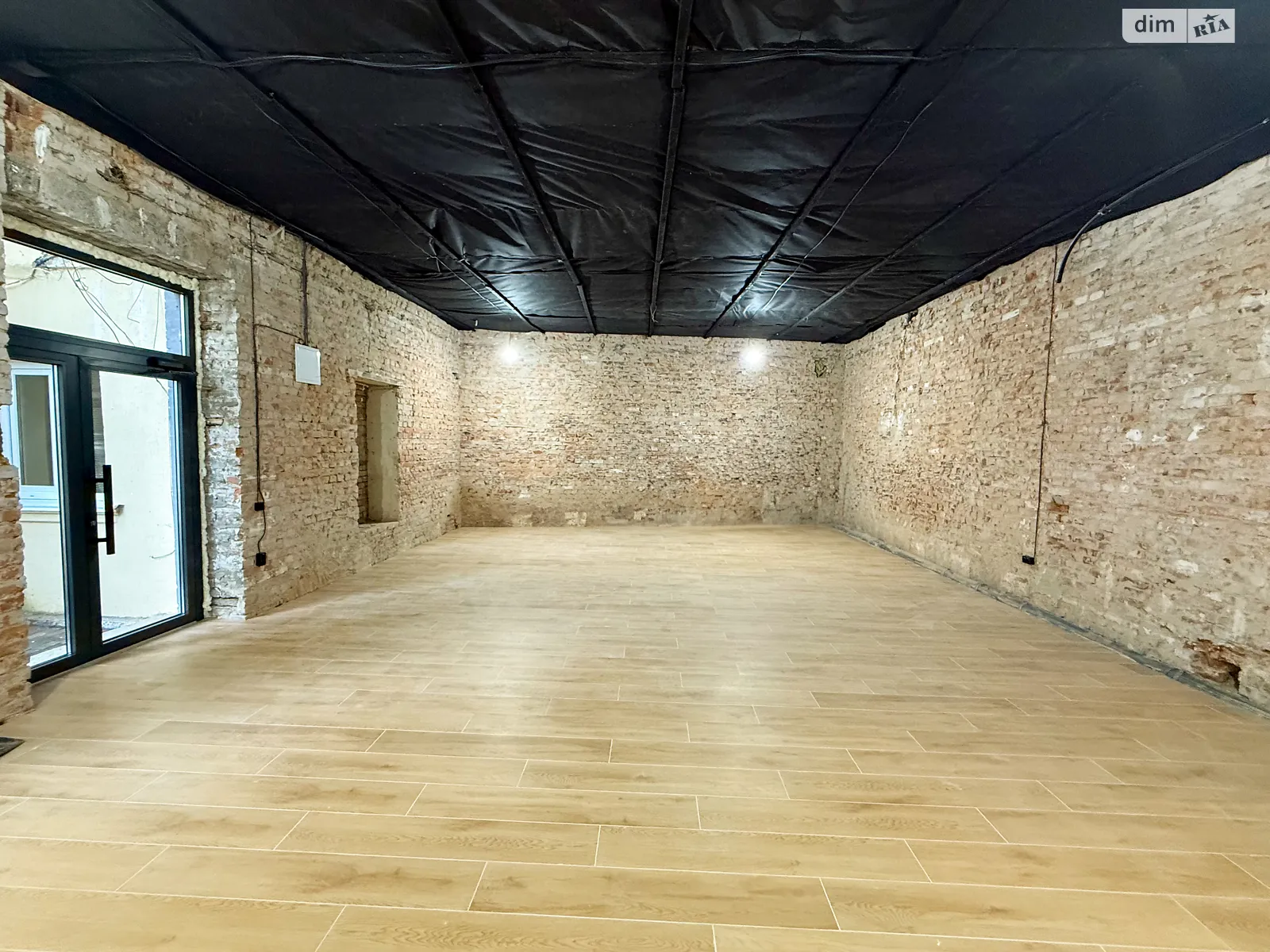 Здається в оренду приміщення вільного призначення 75 кв. м в 2-поверховій будівлі, цена: 850 $ - фото 1