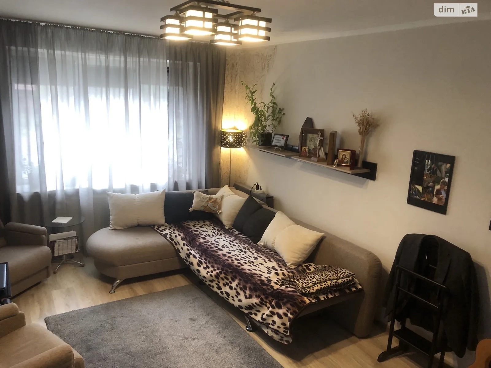 Продается 2-комнатная квартира 63 кв. м в Ужгороде, ул. Железнодорожная - фото 1