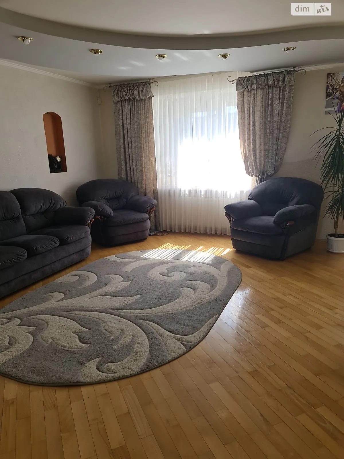 Продается 5-комнатная квартира 119 кв. м в Великой Березовице, ул. Микулинецкая - фото 1