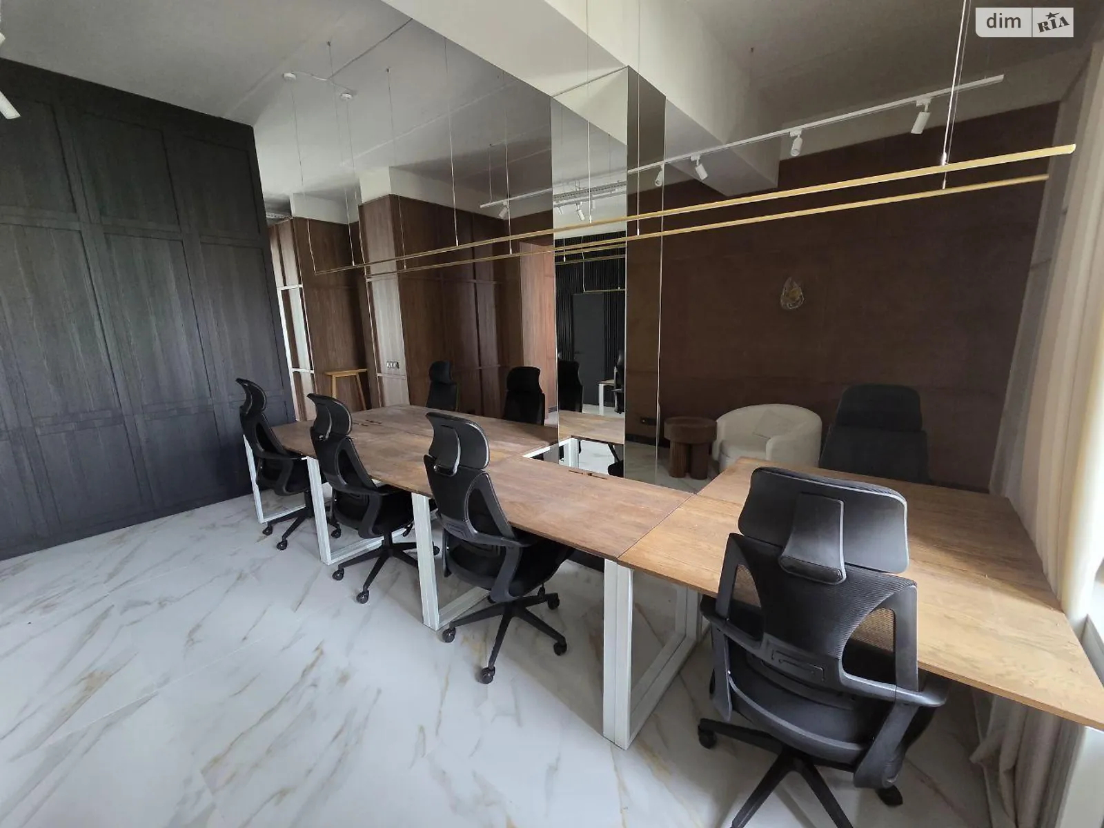 Продається офіс 460 кв. м в бізнес-центрі, цена: 2100000 $ - фото 1