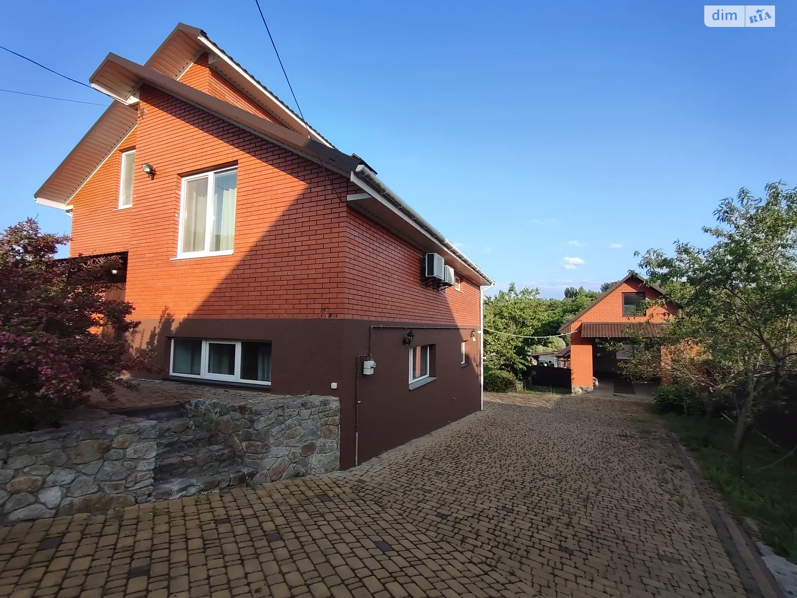 Продается дом на 3 этажа 178 кв. м с садом, цена: 173000 $ - фото 1