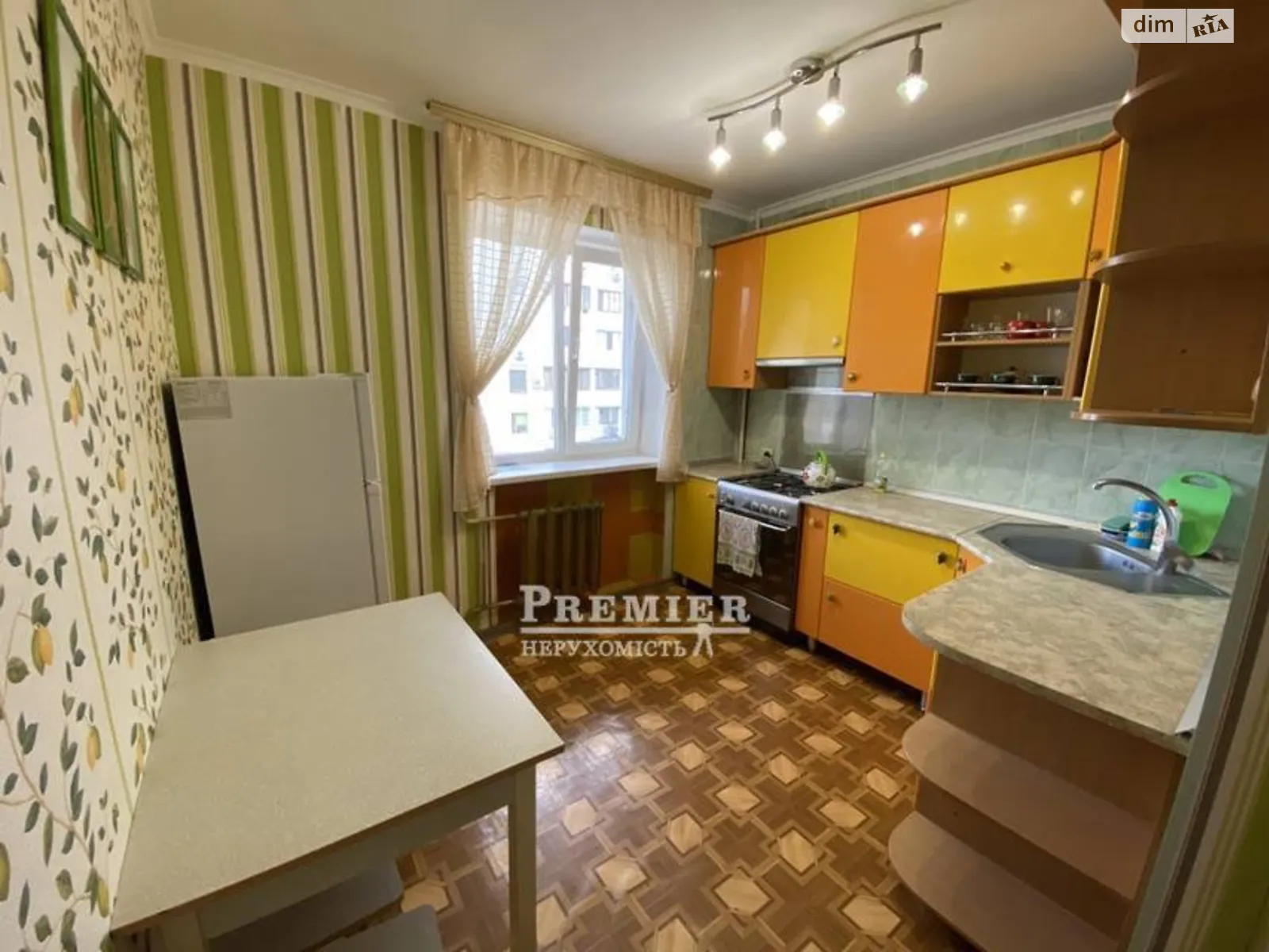 Продається 1-кімнатна квартира 38 кв. м у Чорноморську, вул. Паркова - фото 1