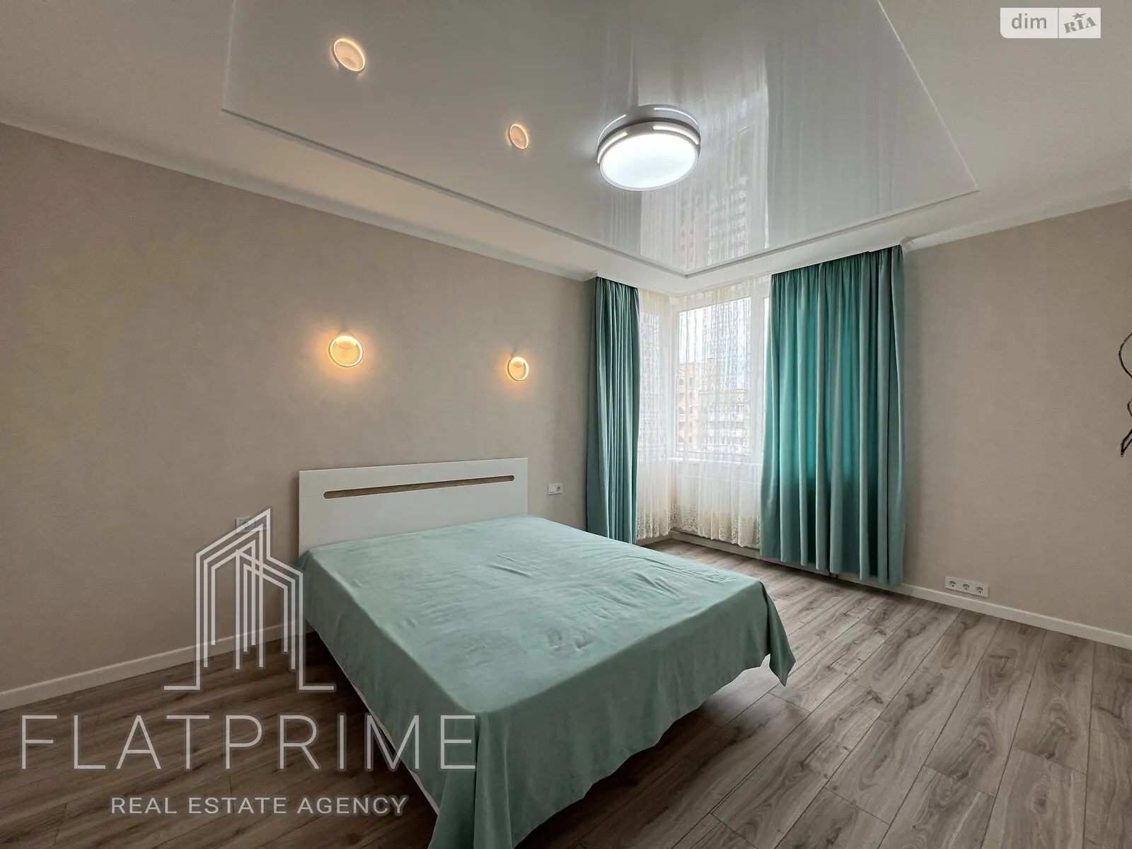 Продается 2-комнатная квартира 62.5 кв. м в Киеве, ул. Александра Олеся, 2В - фото 1
