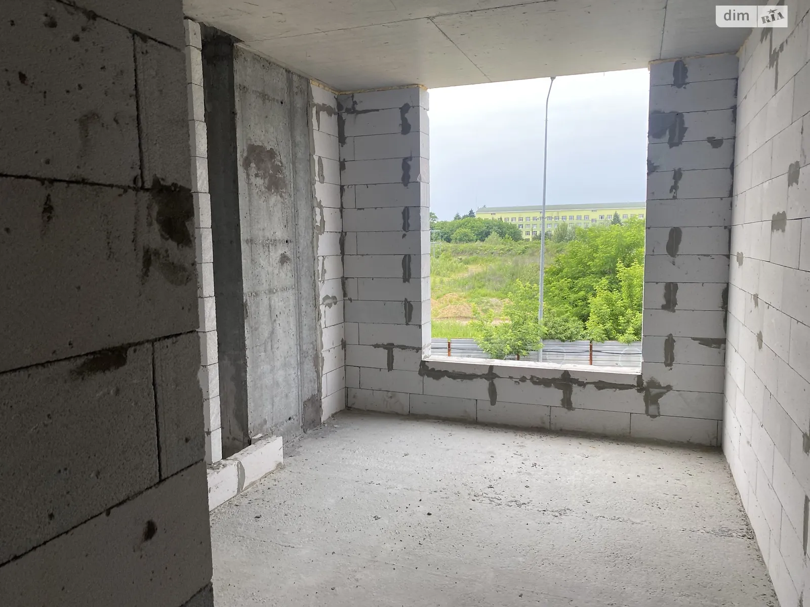 Продается 1-комнатная квартира 37 кв. м в Новоселках, ул. Садовая, 32 - фото 1