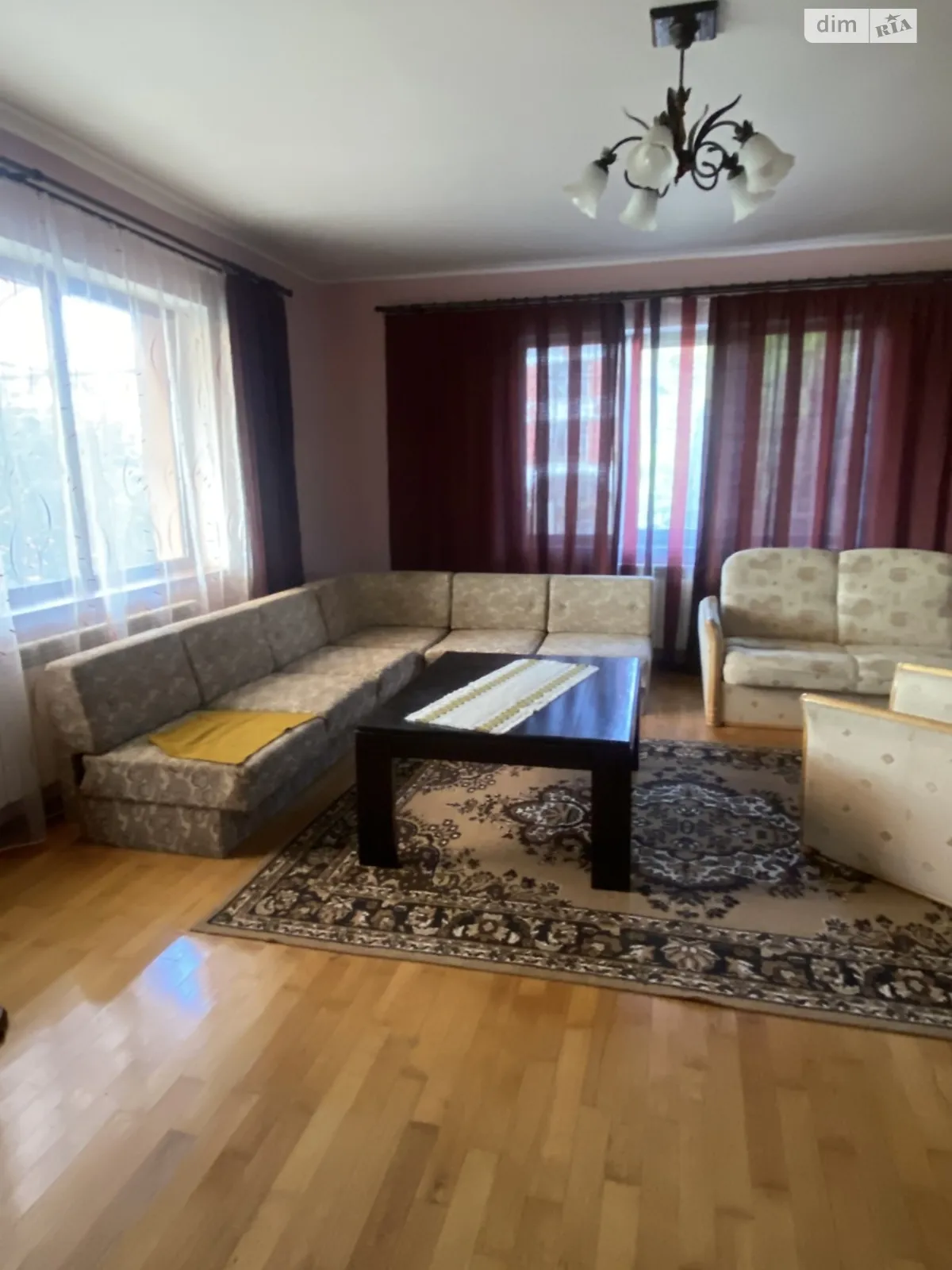Продается дом на 3 этажа 249 кв. м с мансардой, цена: 135000 € - фото 1