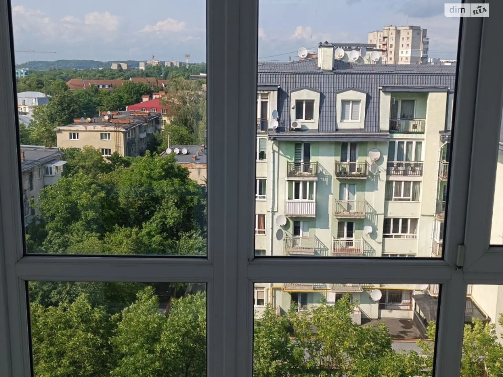 Здається в оренду 2-кімнатна квартира 77 кв. м у Львові, вул. Угорська, 12  - фото 1