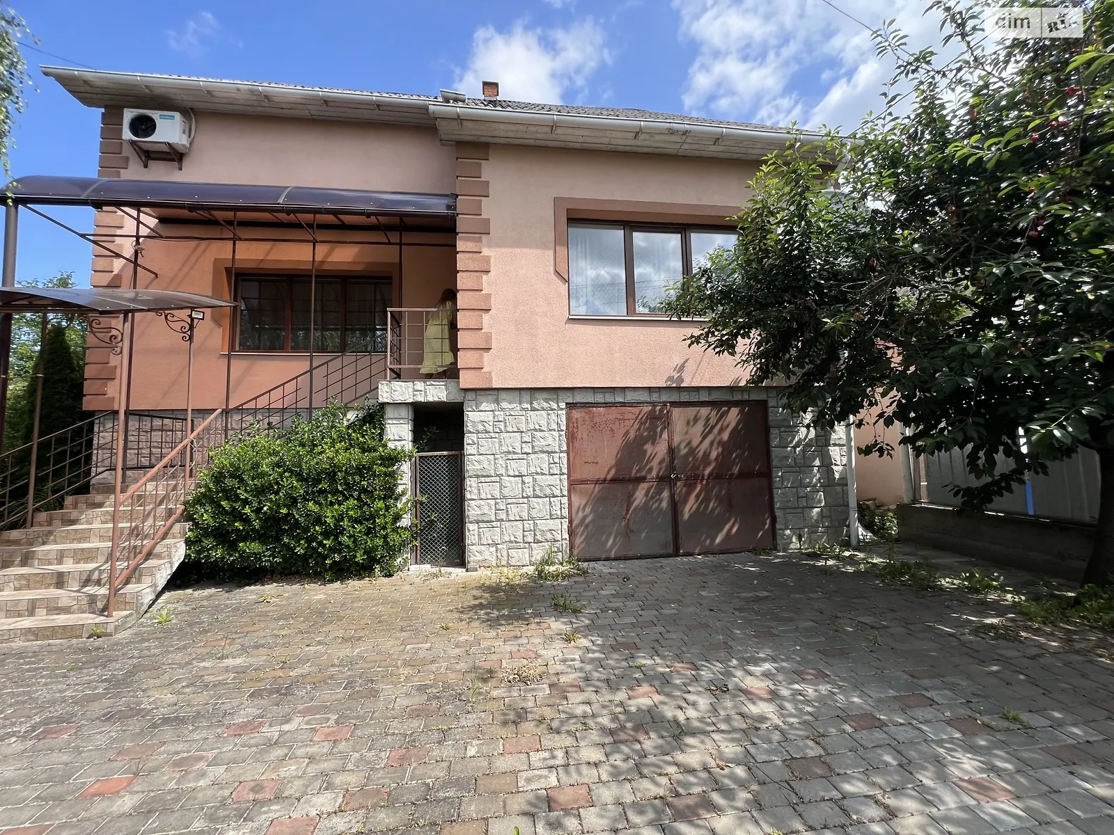 Продається будинок 2 поверховий 294 кв. м з подвалом, цена: 135000 € - фото 1