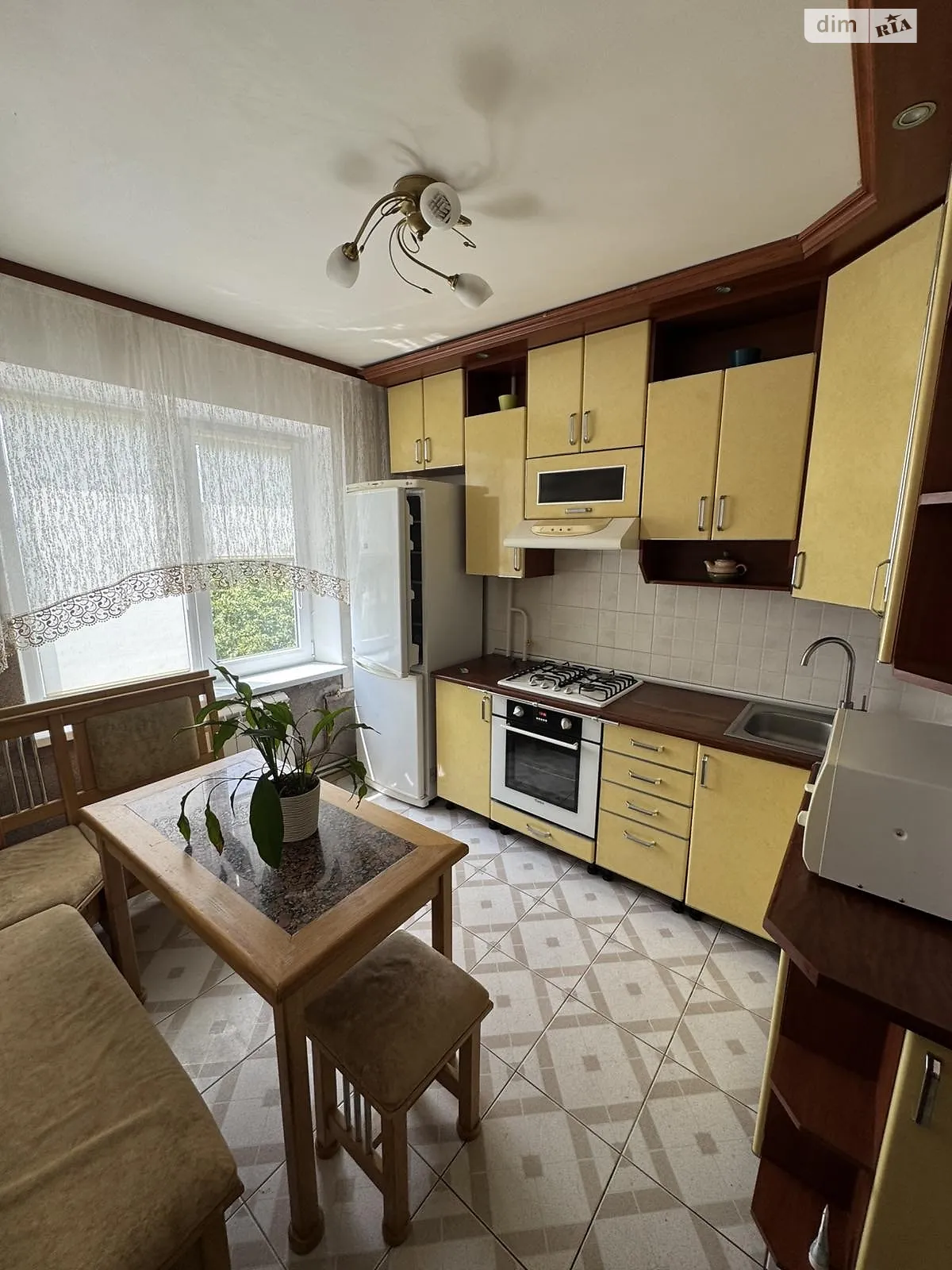 2-комнатная квартира 50 кв. м в Тернополе, бул. Петлюры Симона - фото 1