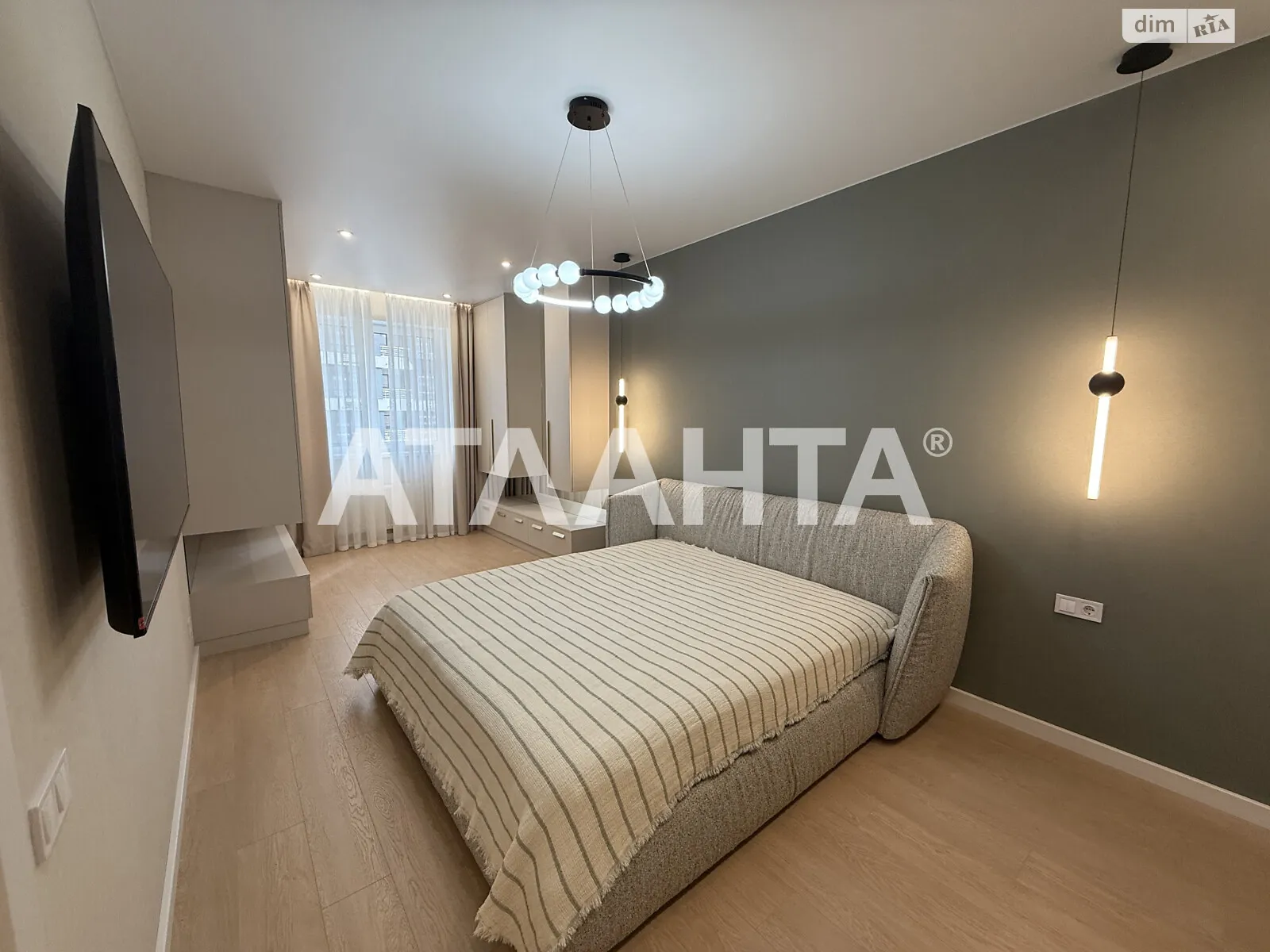 Продається 2-кімнатна квартира 89.4 кв. м у Одесі, вул. Генуезька - фото 1