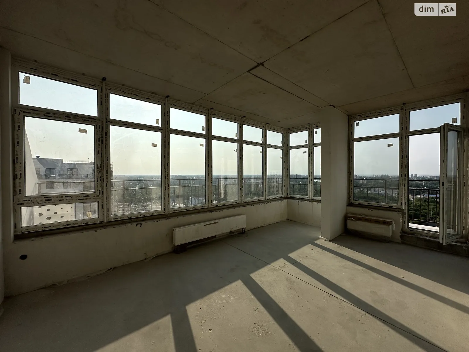 Продается 3-комнатная квартира 110 кв. м в Одессе, ул. Краснова, 3 корпус 61 - фото 1