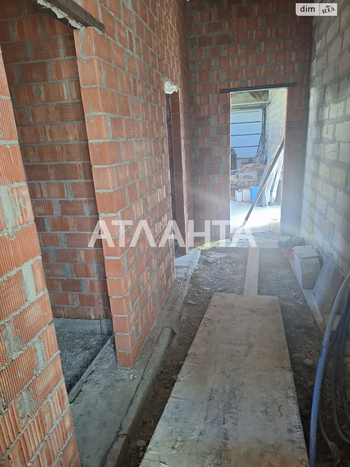 Продається одноповерховий будинок 240 кв. м з банею/сауною, цена: 82000 $ - фото 1