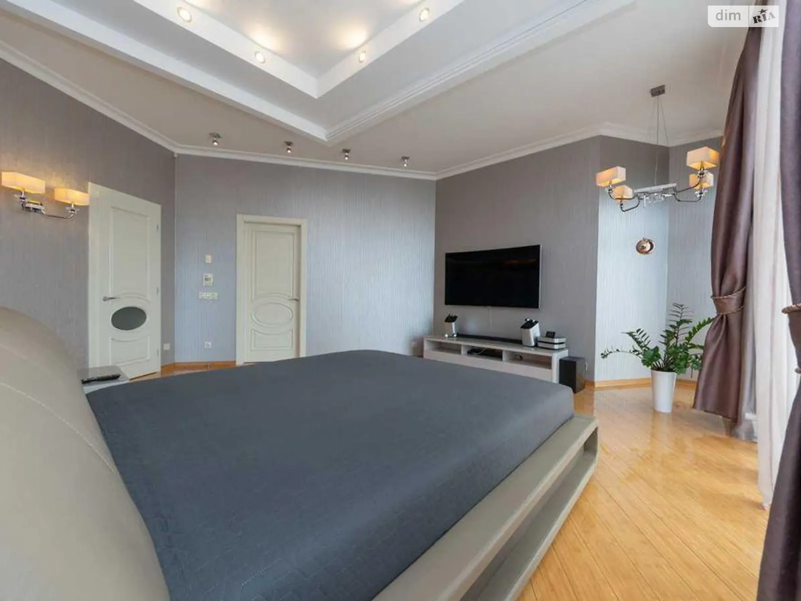 Продается 5-комнатная квартира 274 кв. м в Киеве, ул. Дарвина, 1 - фото 1
