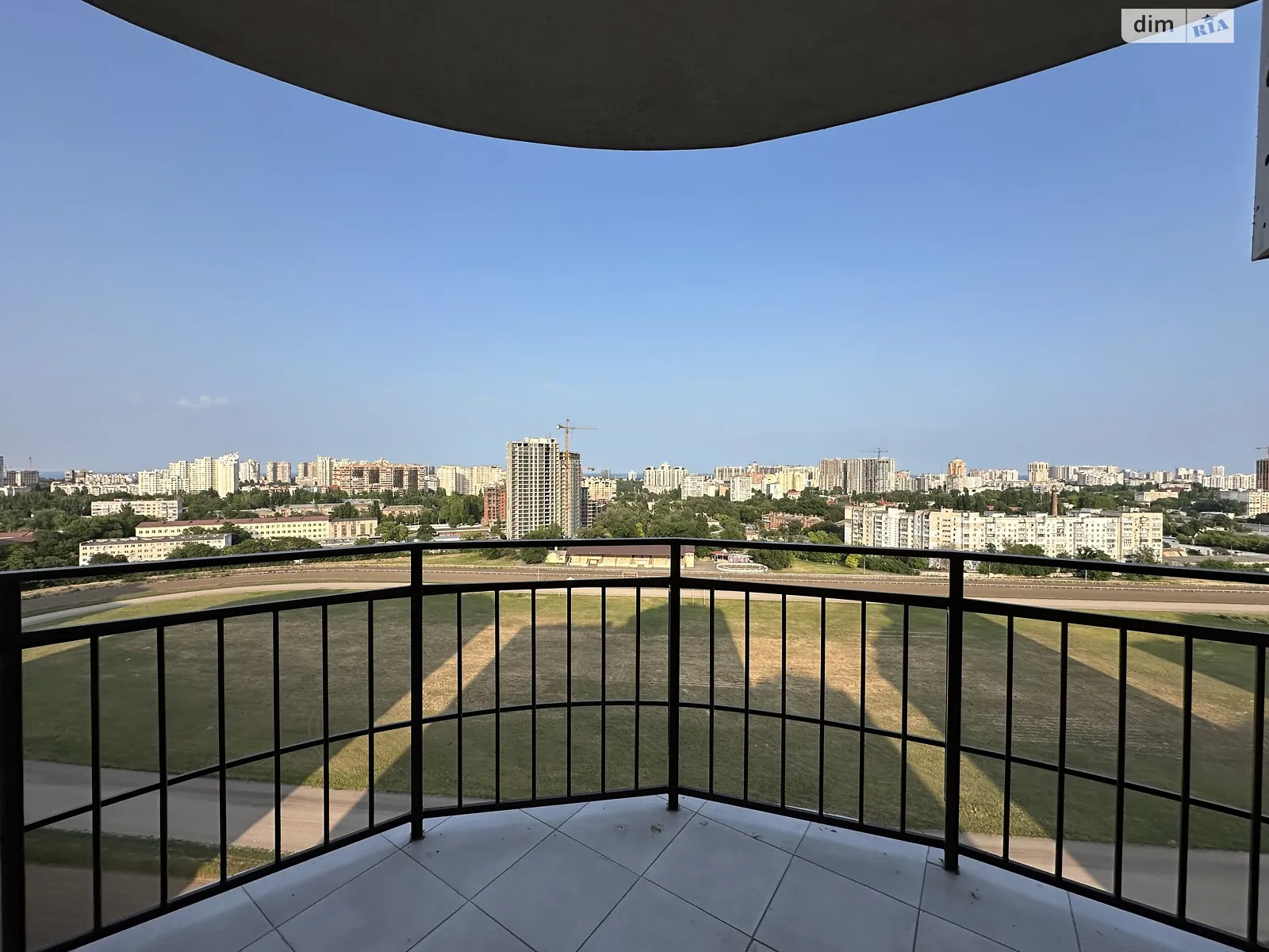 Продається 2-кімнатна квартира 61 кв. м у Одесі, вул. Краснова, 3 корпус 61 - фото 1