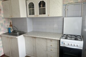 Сниму квартиру в Изяславе долгосрочно