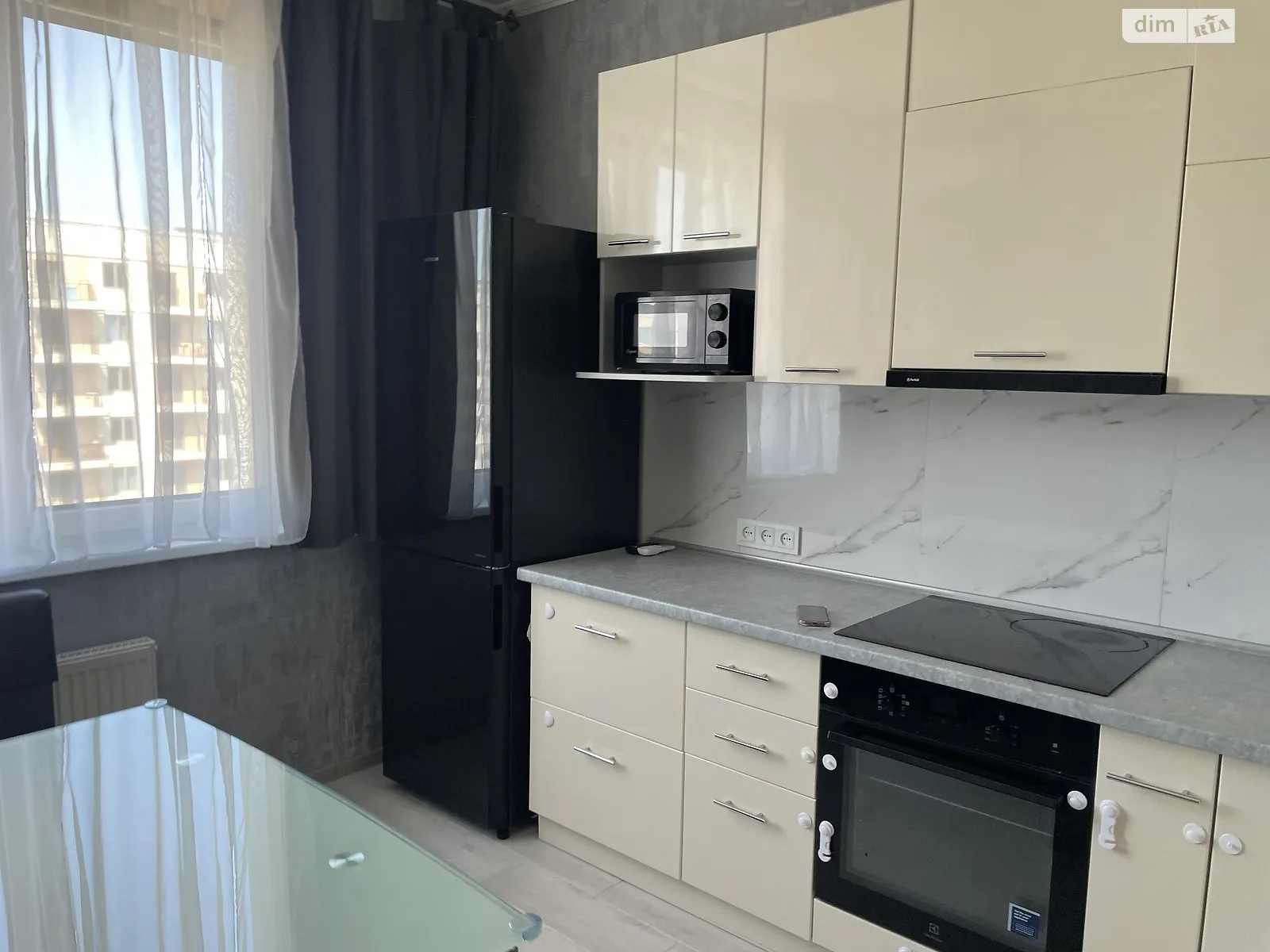 Продається 1-кімнатна квартира 40.4 кв. м у Одесі, вул. Перлинна, 6 - фото 1