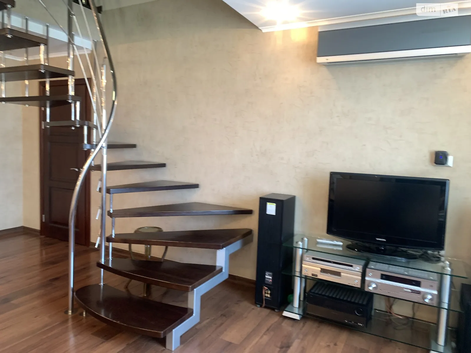 Продається 6-кімнатна квартира 220 кв. м у Одесі, вул. Добровольців(Маршала Говорова) - фото 1