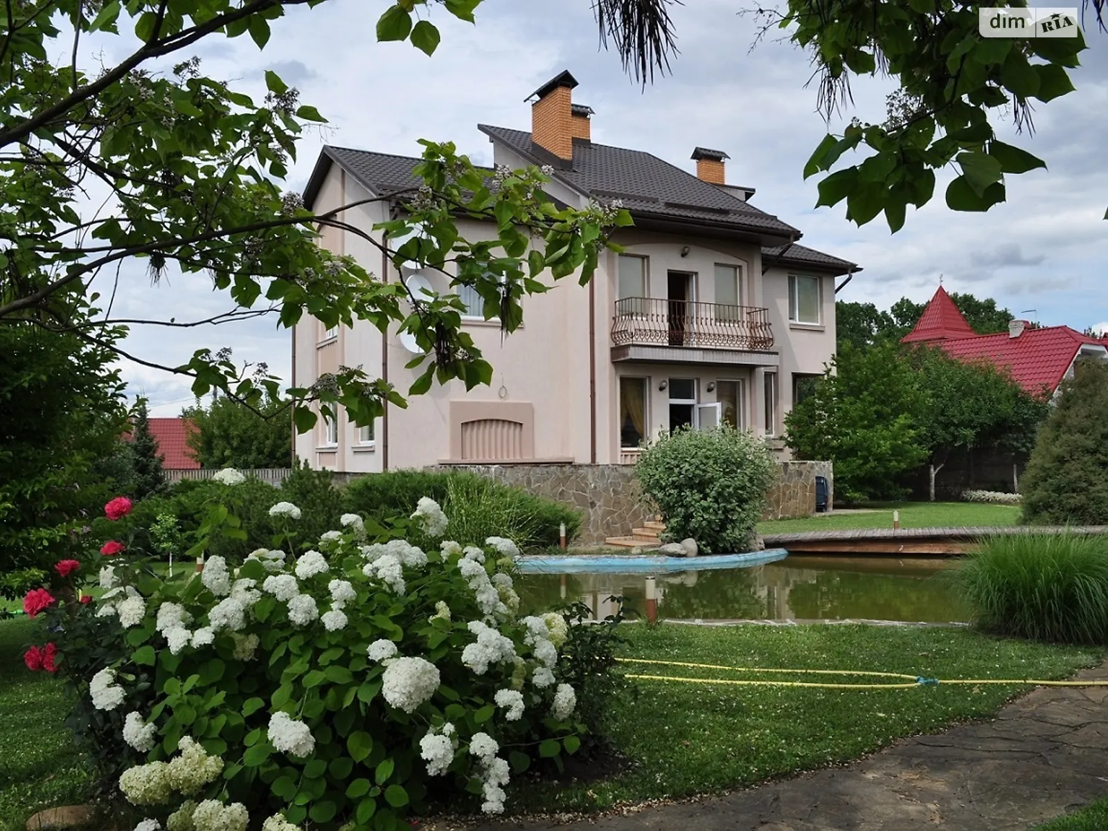 Продається будинок 3 поверховий 390 кв. м з ділянкою, цена: 330000 $ - фото 1
