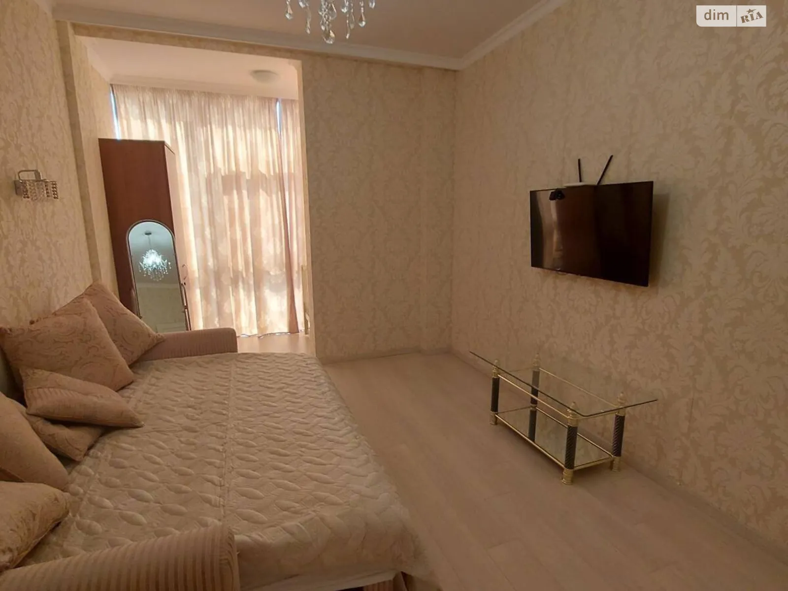 Продається 1-кімнатна квартира 43.2 кв. м у Одесі, вул. Олексія Вадатурського(Маршала Малиновського), 18А - фото 1