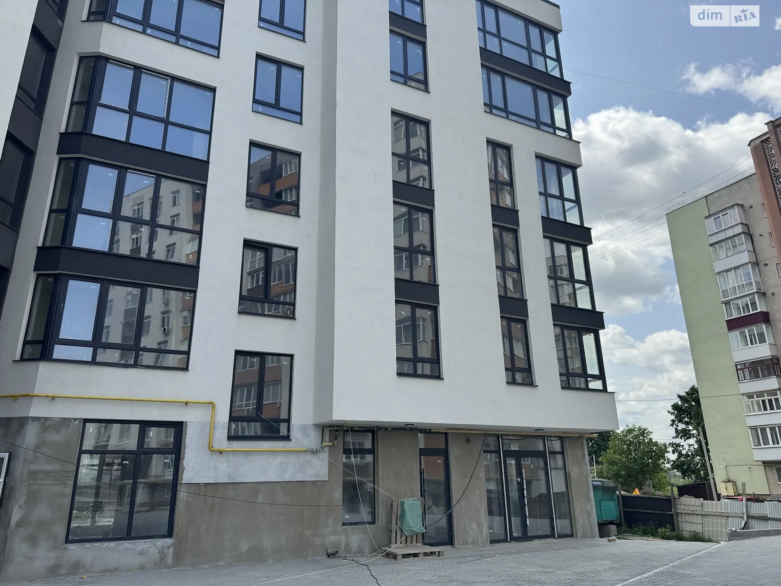 1-кімнатна квартира 40 кв. м у Тернополі, вул. Київська - фото 1