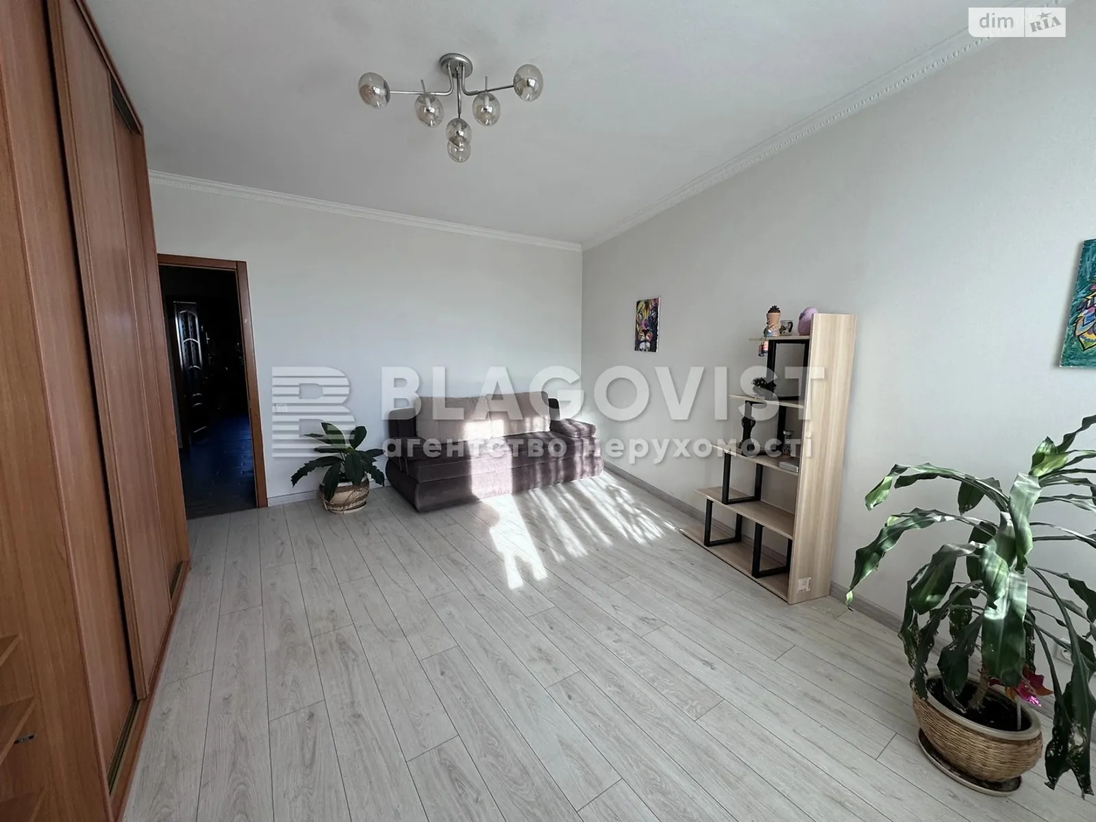 Продается 3-комнатная квартира 121.4 кв. м в Киеве, просп. Голосеевский(40-летия Октября), 68 - фото 1