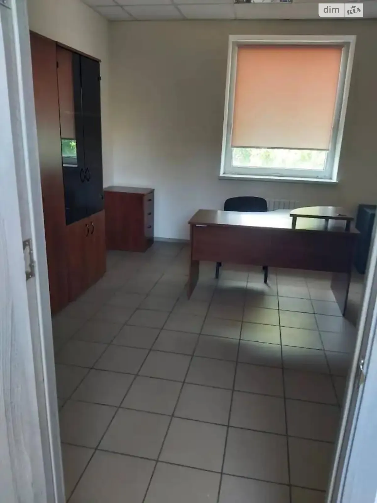 Сдается в аренду офис 100 кв. м в бизнес-центре, цена: 18000 грн - фото 1