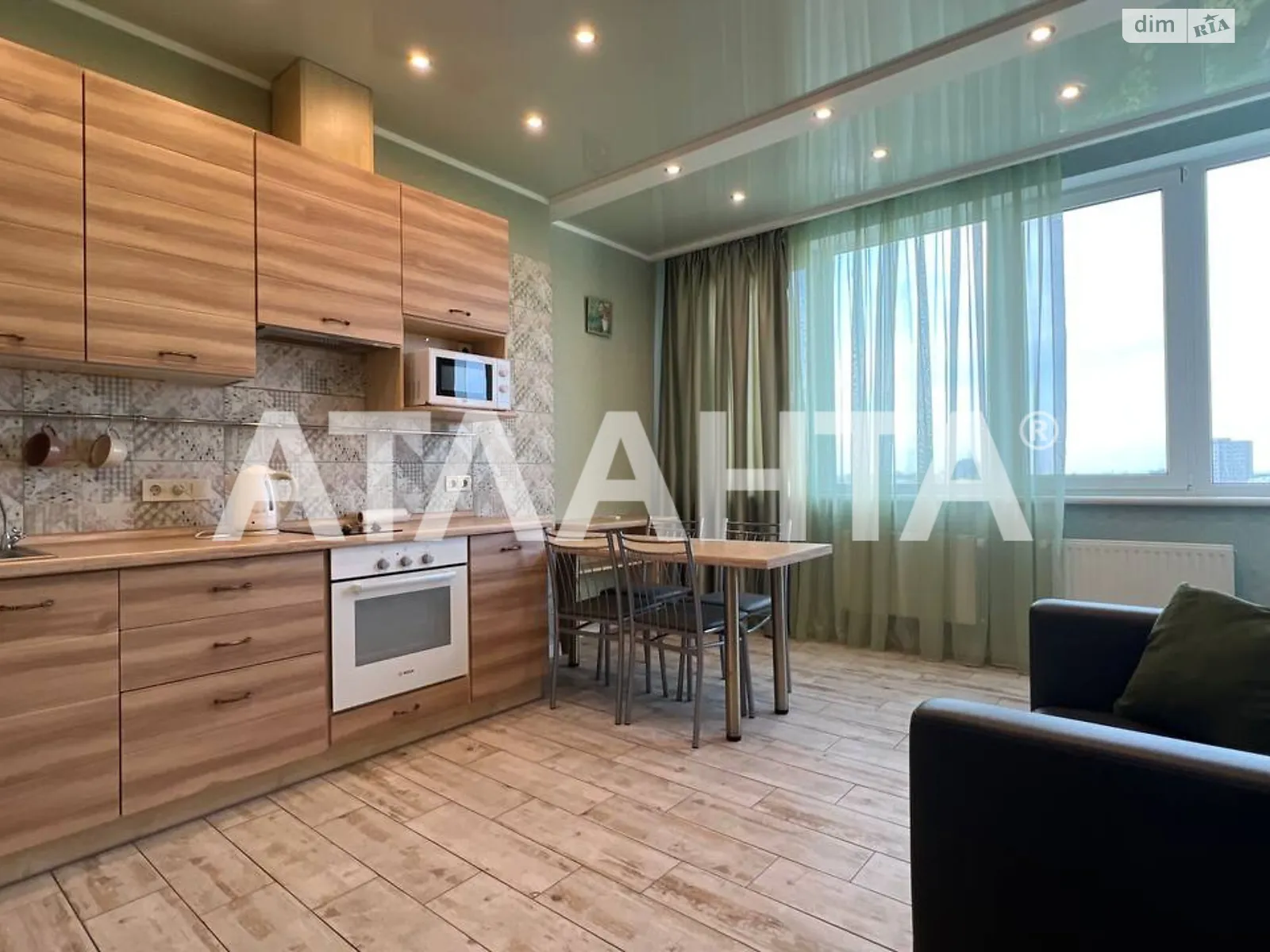 Продається 1-кімнатна квартира 43 кв. м у Одесі, вул. Канатна, 122А - фото 1