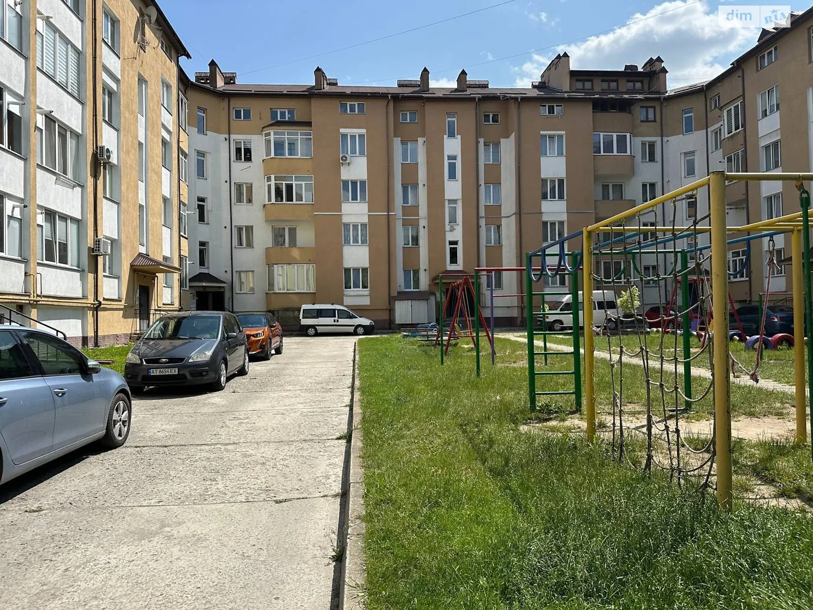 Продается 2-комнатная квартира 68 кв. м в Никитинцах, ул. Украинских Декабристов, 56 - фото 1