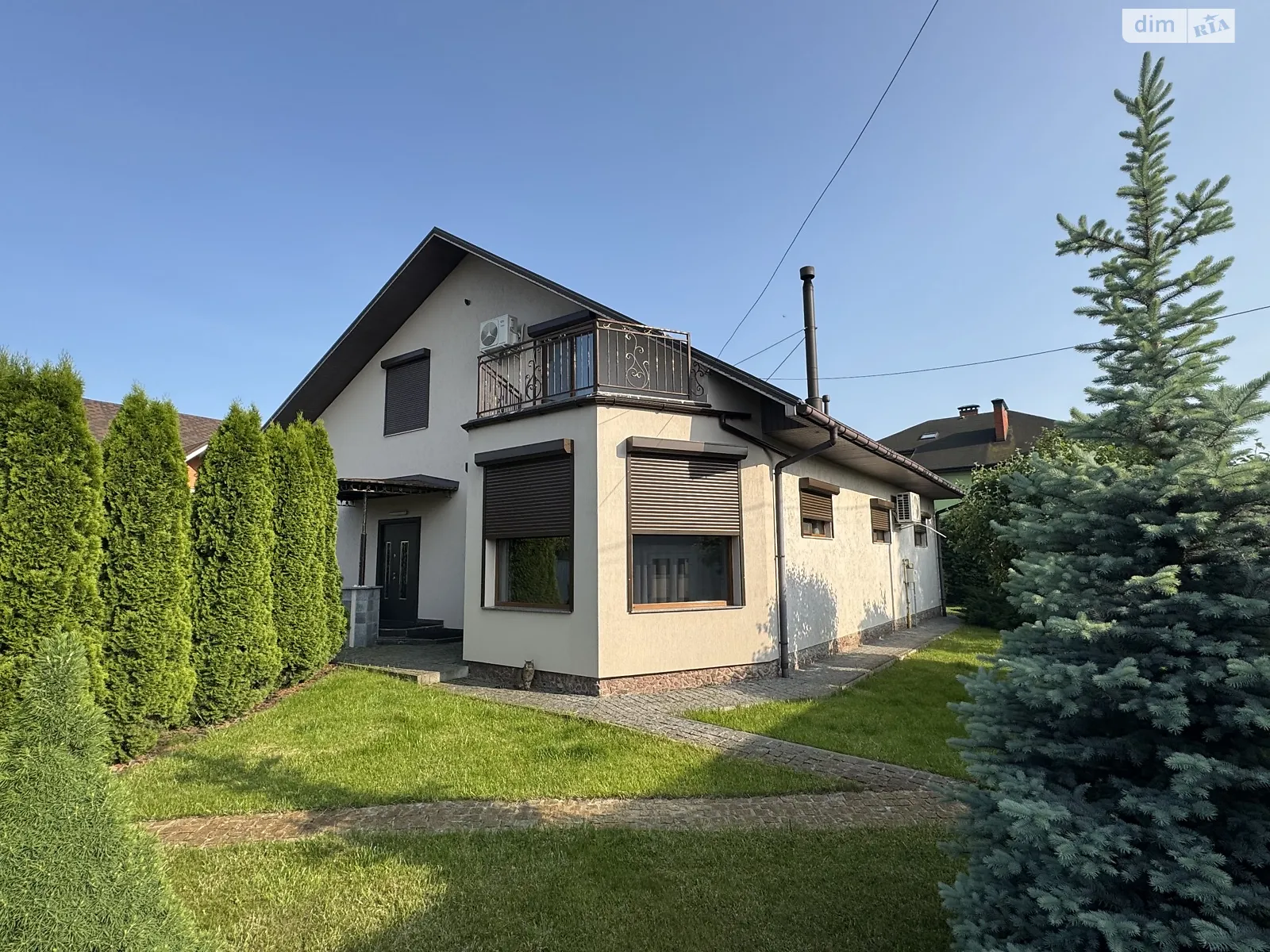 Продается дом на 2 этажа 280 кв. м с гаражом, цена: 280000 $ - фото 1