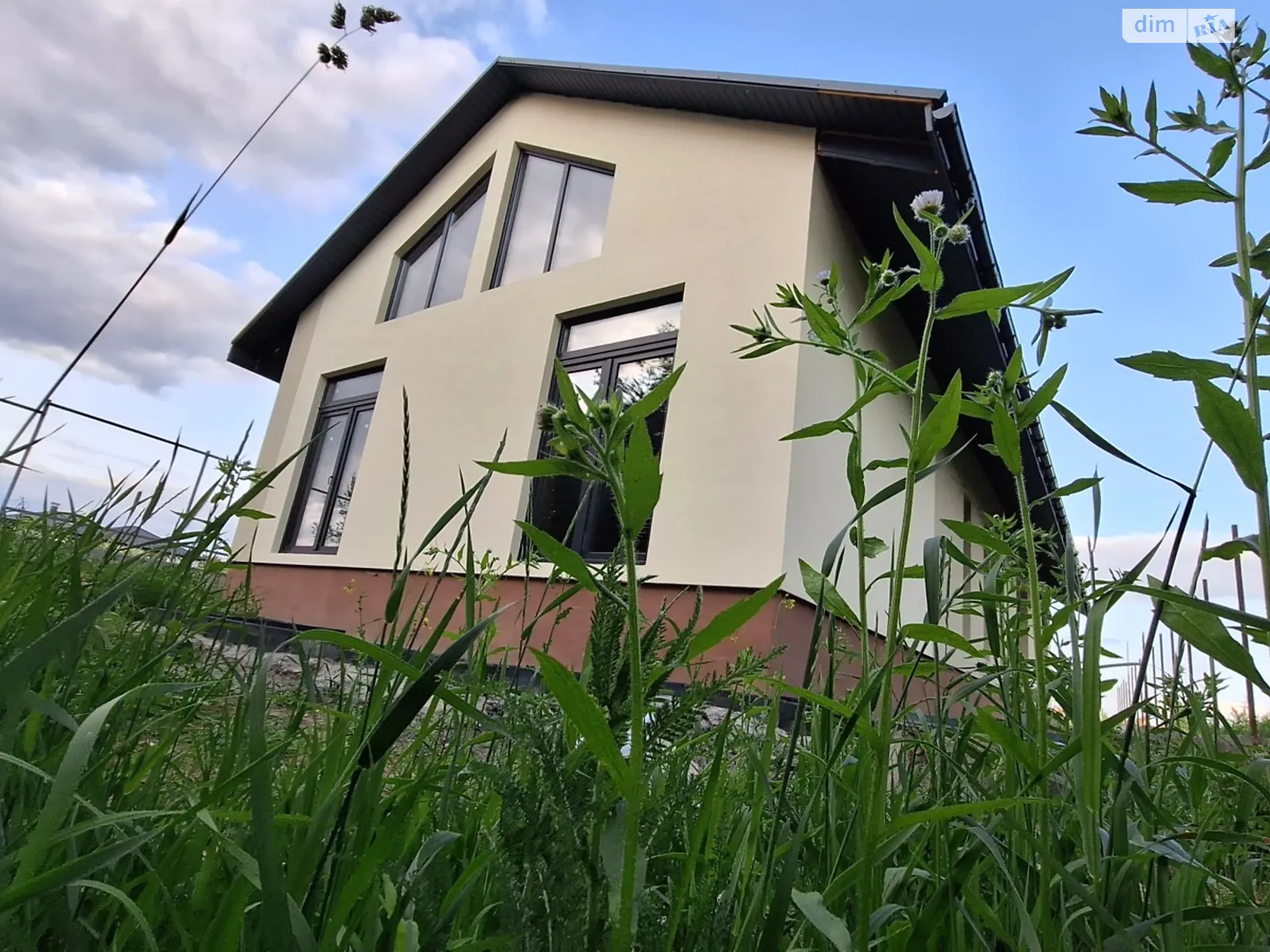 Продается одноэтажный дом 160 кв. м с баней/сауной, цена: 150000 $ - фото 1