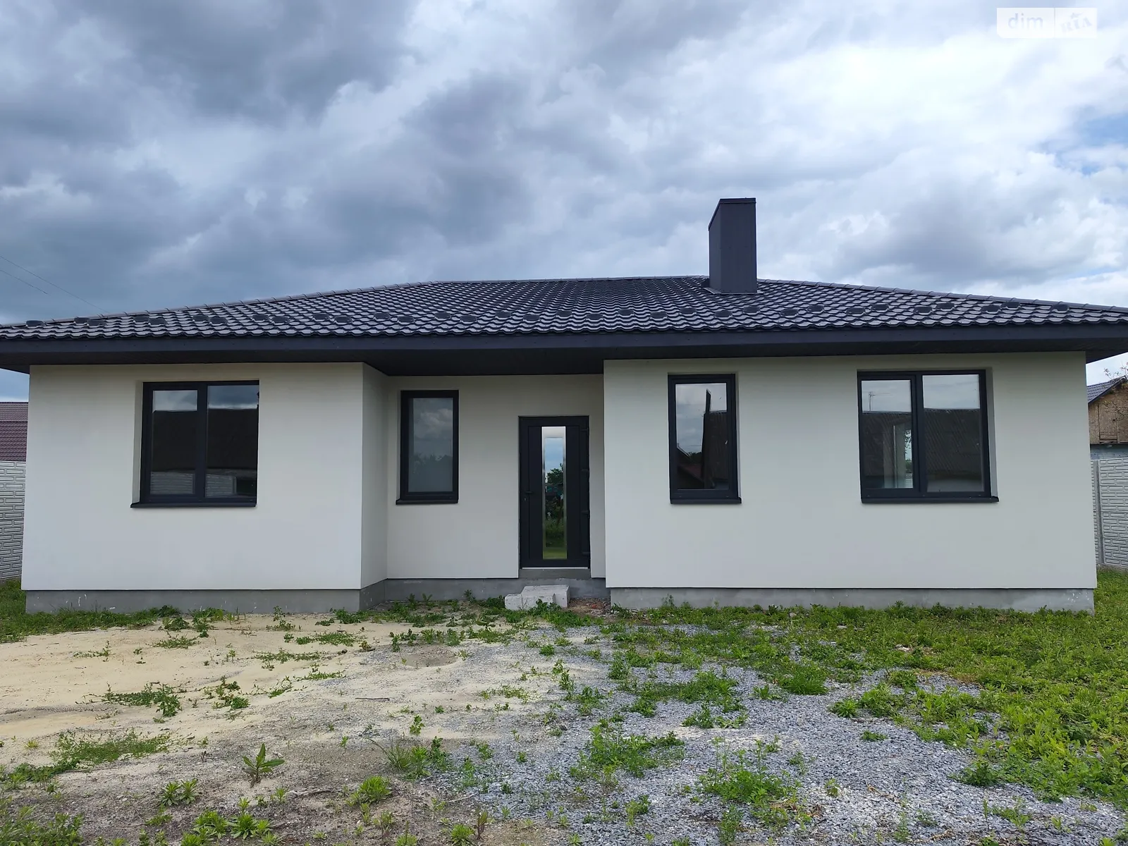 Продається одноповерховий будинок 115 кв. м з гаражем, цена: 61000 $ - фото 1