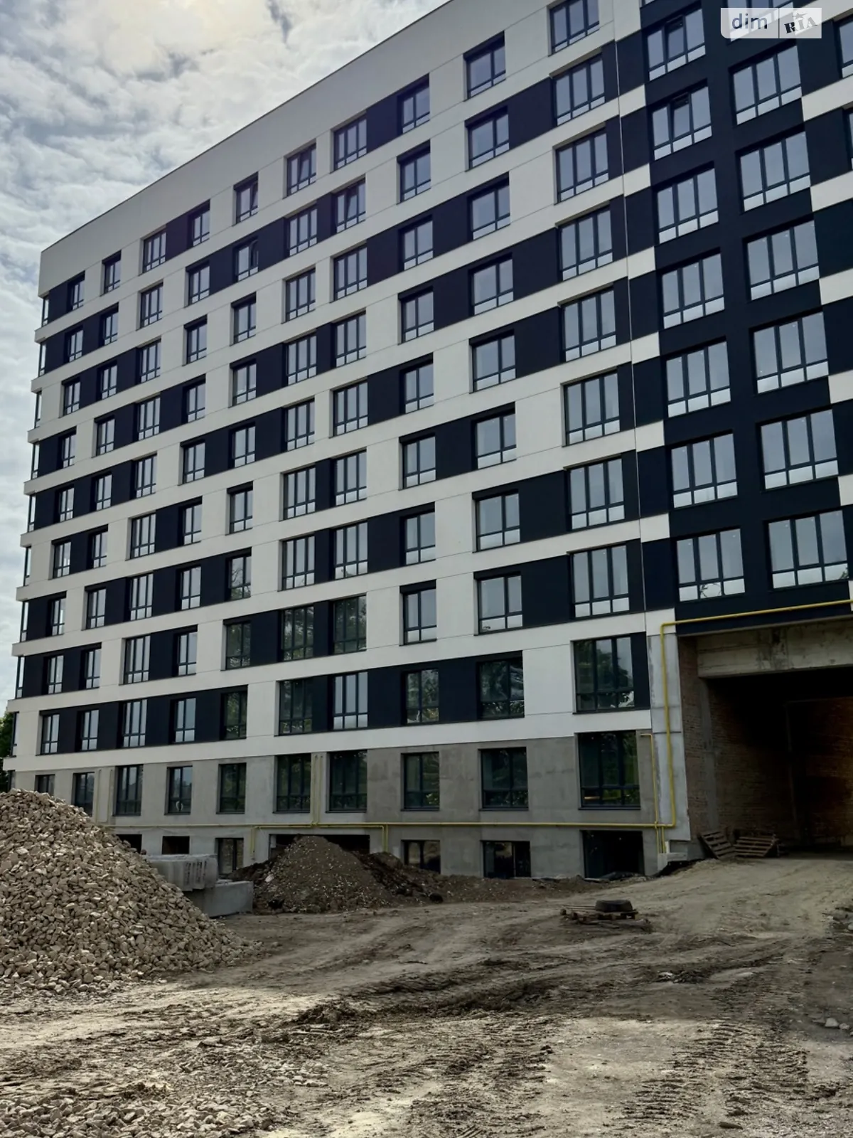 1-комнатная квартира 38 кв. м в Тернополе, ул. Микулинецкая - фото 1