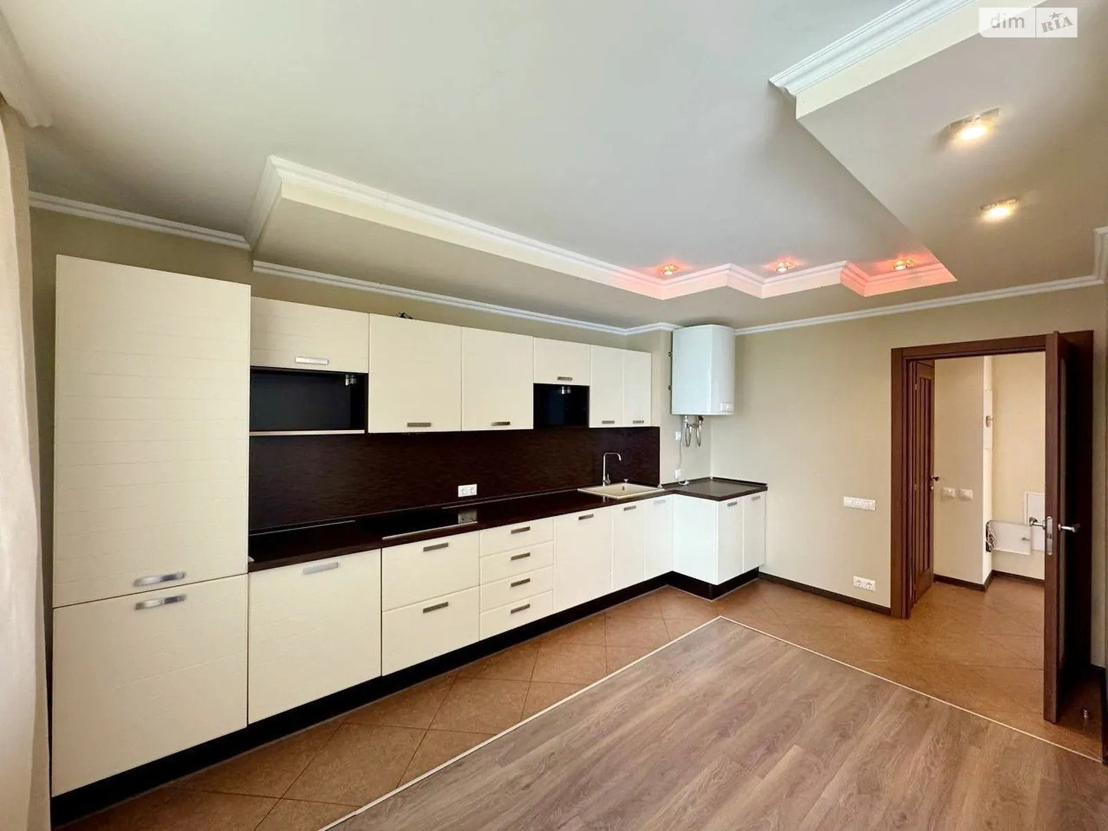 Продается 4-комнатная квартира 147 кв. м в Киеве, ул. Раисы Окипной, 10 - фото 1