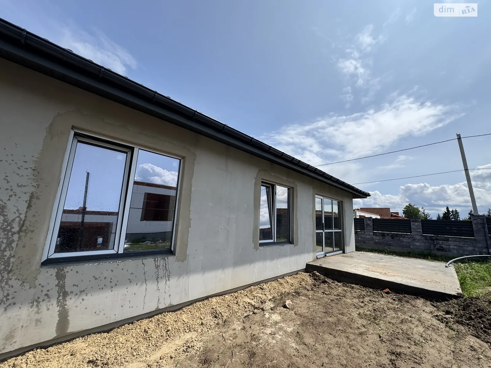 Продается одноэтажный дом 115 кв. м с бассейном, цена: 750 $ - фото 1