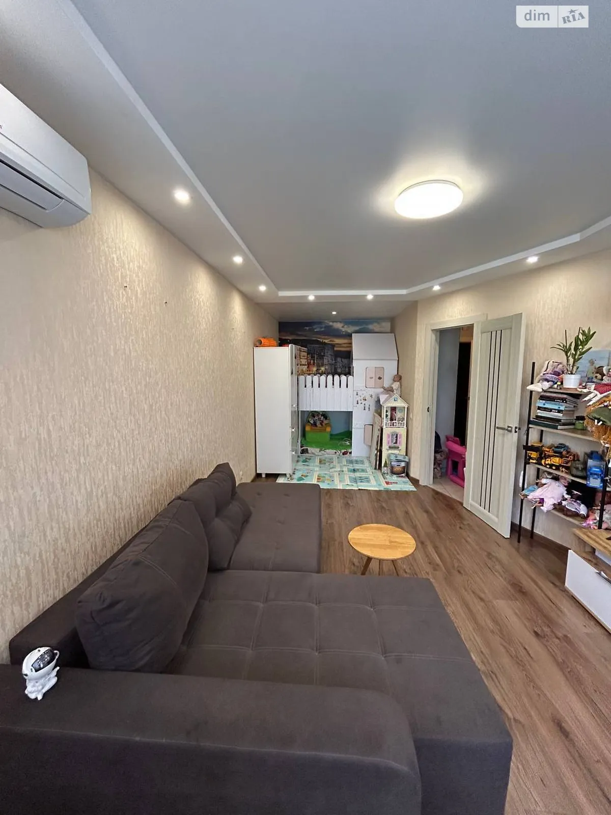 Продается 1-комнатная квартира 45.7 кв. м в Святопетровское, ул. Тепличная, 38 - фото 1