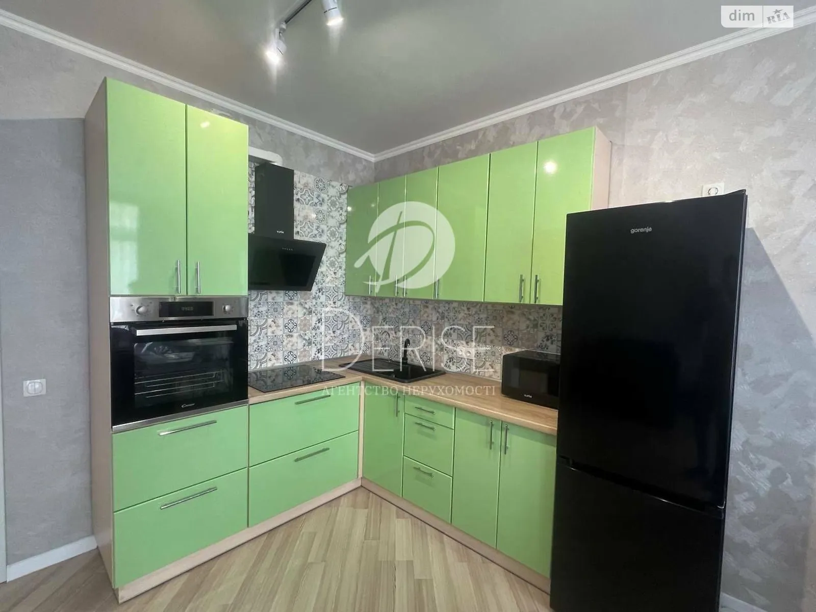 Продается 1-комнатная квартира 34 кв. м в Киеве, ул. Елены Пчилки, 7 - фото 1