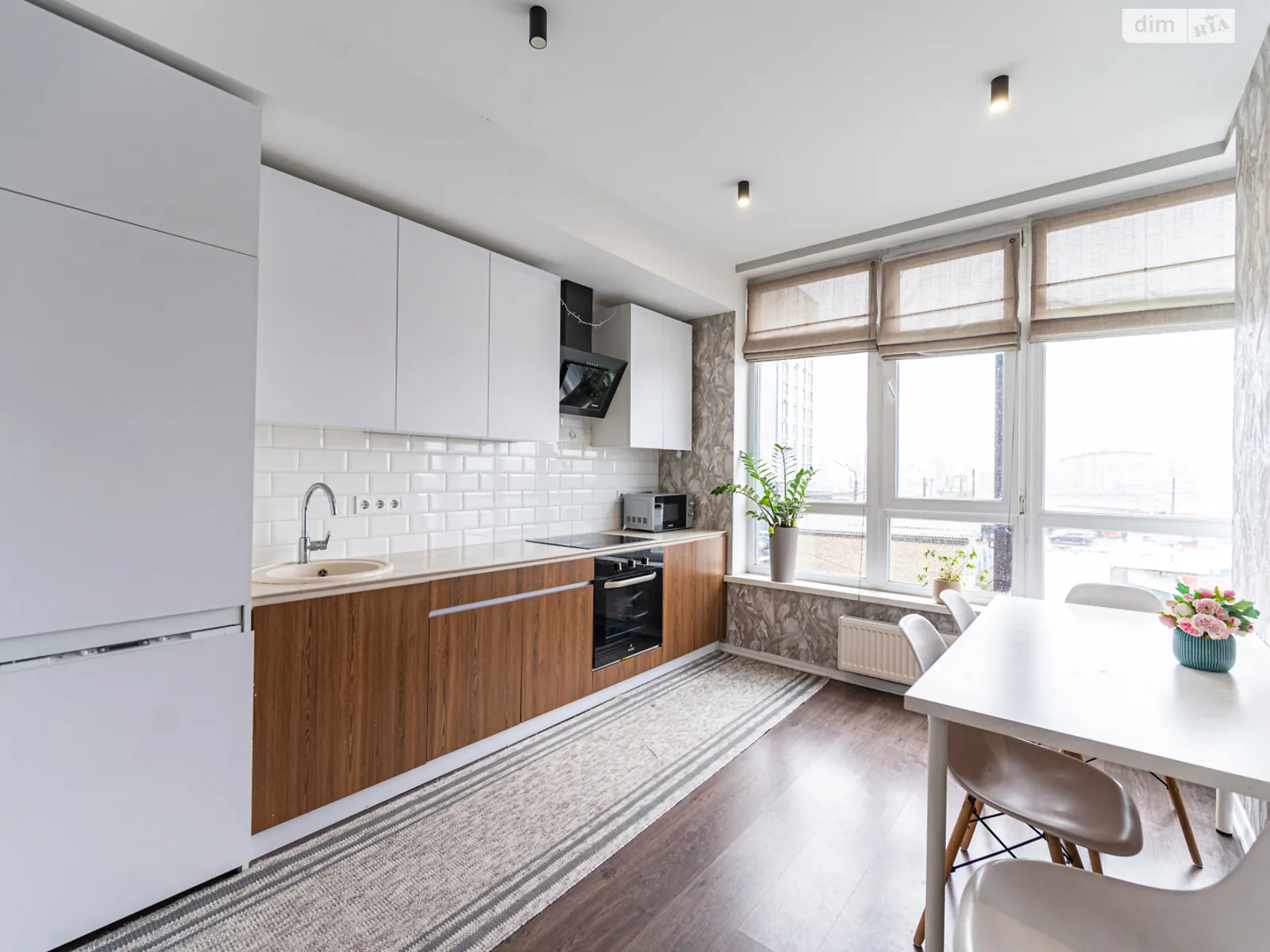 Продается 2-комнатная квартира 61 кв. м в Киеве, ул. Каменская, 6 - фото 1