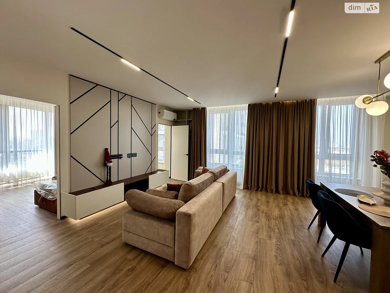 Продается 2-комнатная квартира 84 кв. м в Киеве, ул. Митрополита Василия Липковского(Урицкого), 38 - фото 1