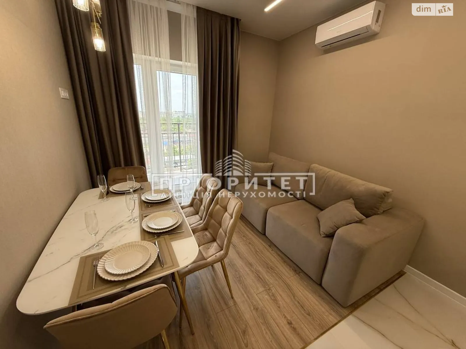 Продается 1-комнатная квартира 42 кв. м в Одессе, ул. Краснова - фото 1