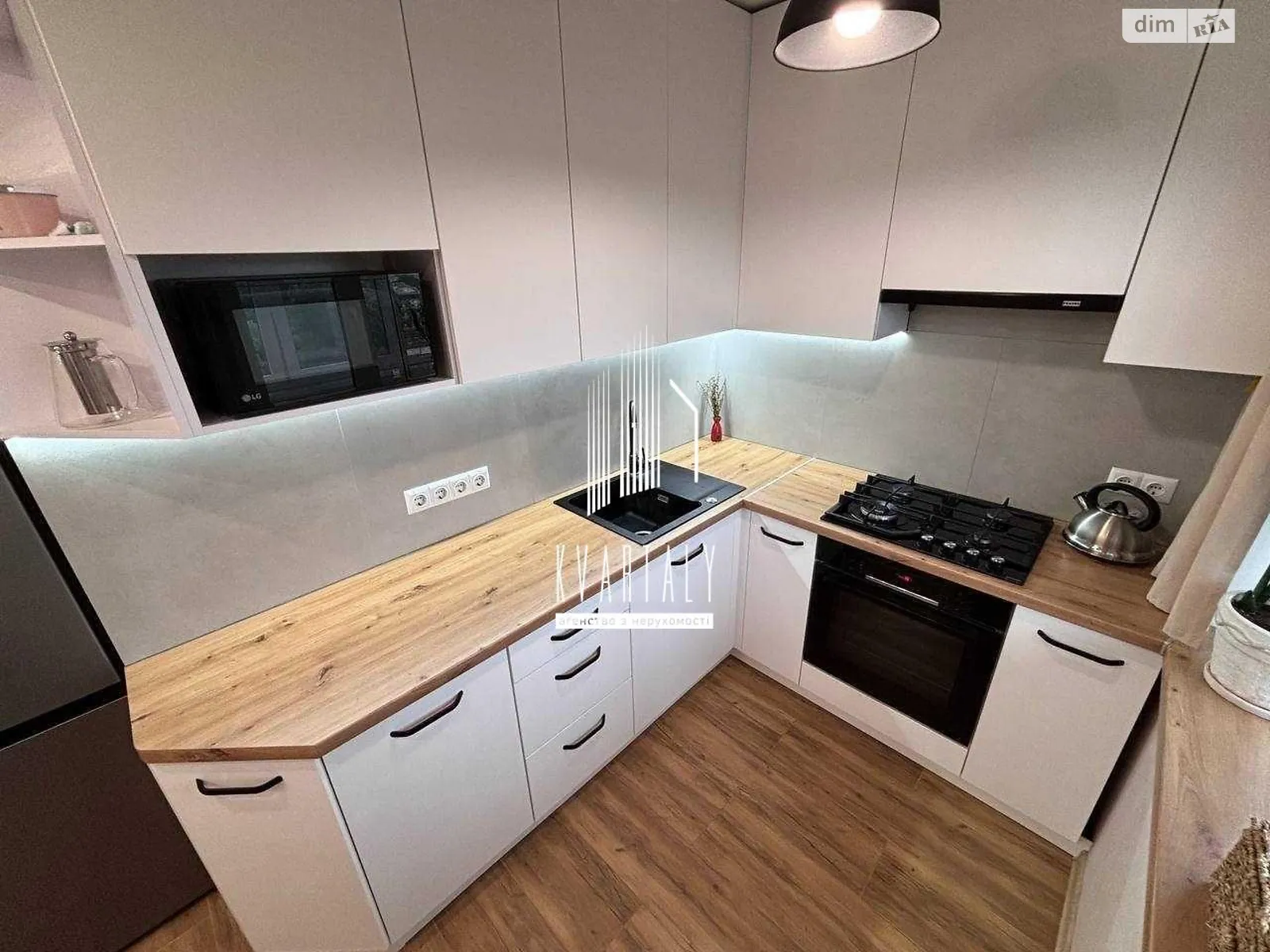 Продается 3-комнатная квартира 60 кв. м в Киеве, ул. Борщаговская, 16 - фото 1