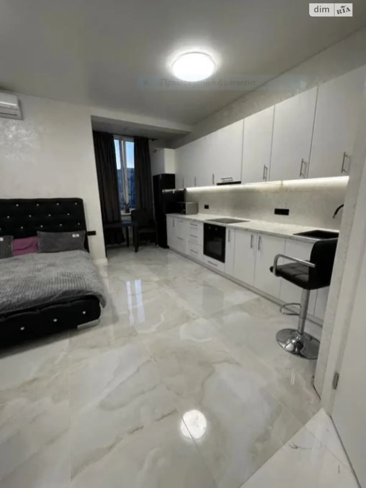Продается 1-комнатная квартира 33 кв. м в Одессе - фото 1