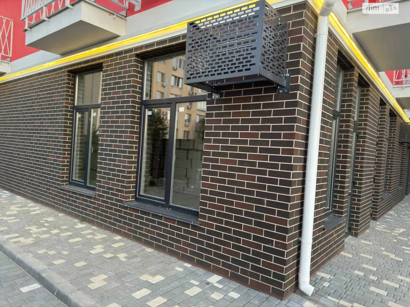Продается помещения свободного назначения 32 кв. м в 4-этажном здании, цена: 35200 $ - фото 1