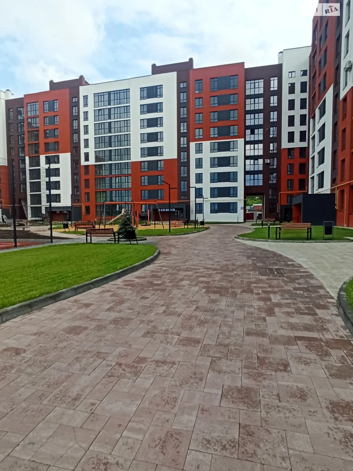 Продается 1-комнатная квартира 38 кв. м в Липинах, ул. Владимира Князя, 22А - фото 1
