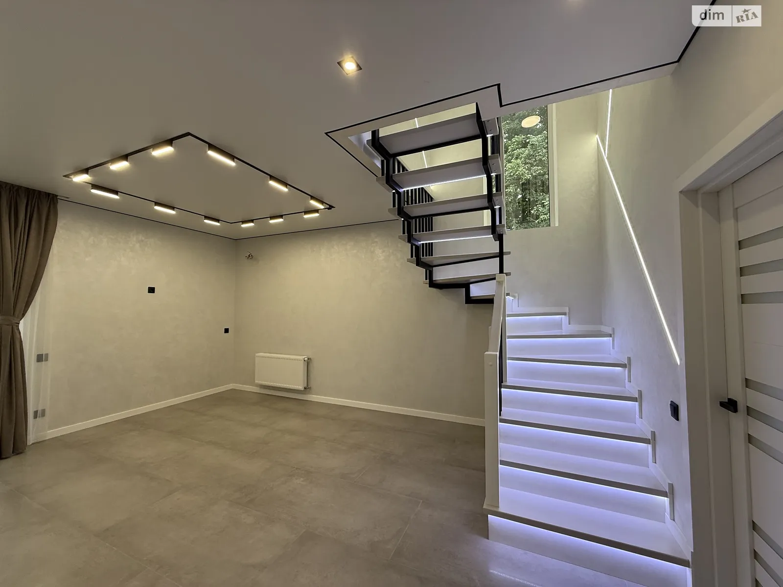 Продается дом на 2 этажа 126 кв. м с верандой, цена: 149000 $ - фото 1